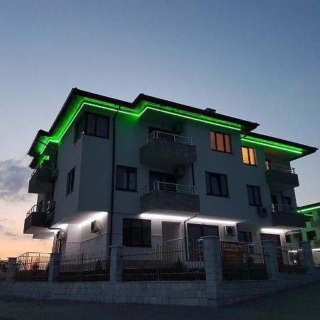 Emerald Hills Aparthotel Sozopol Exterior photo