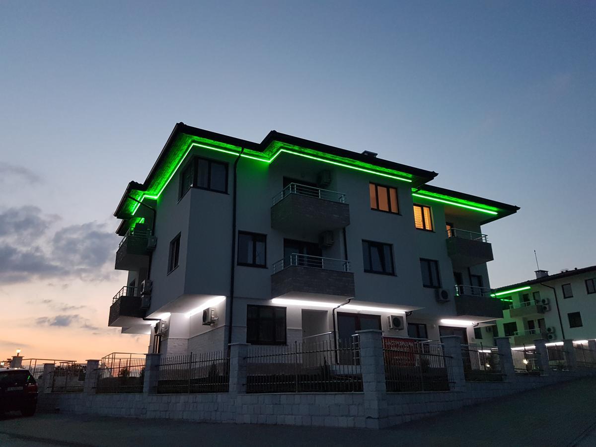 Emerald Hills Aparthotel Sozopol Exterior photo