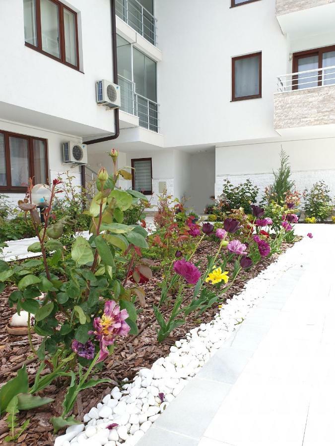 Emerald Hills Aparthotel Sozopol Exterior photo